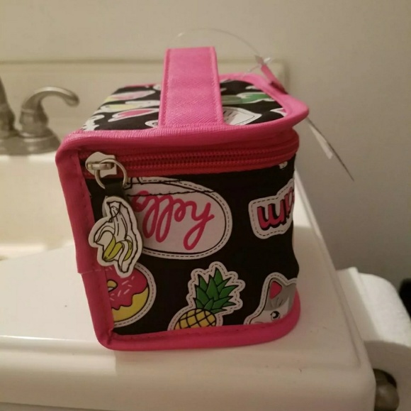 Makeup bag - Picture 2 of 4